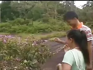 いたずらな熟女masturbates謎の ...