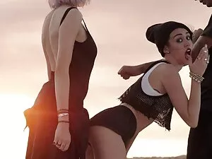 ソファの上にレズビアンの行動 女 え ろ