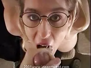 十代のクソは、お尻から口への行動が好きで ...