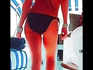 ホStripteaseとディルド柄の 女 ...