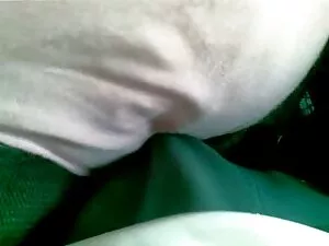 セクシーでかわいい桃を楽しんで肛門プレイ ...