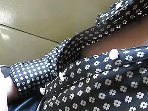 フェラチオのマスターを満たします。 えろ ...