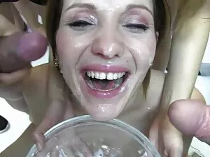角質若い男squeezesハードコック  ...